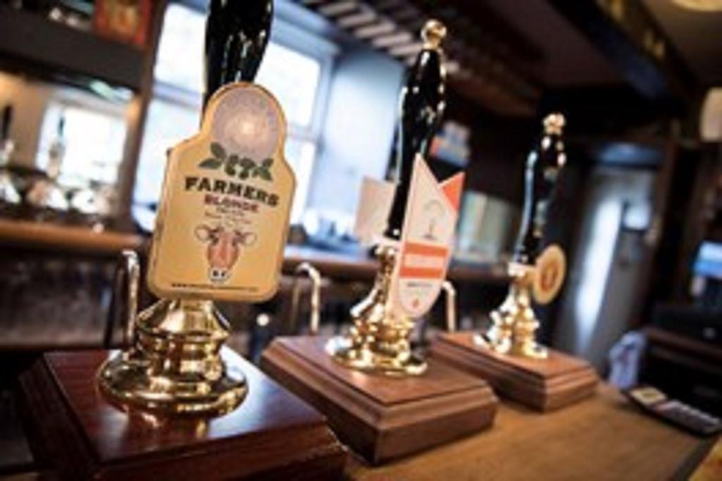 The Red Lion Inn Purmerend Extérieur photo
