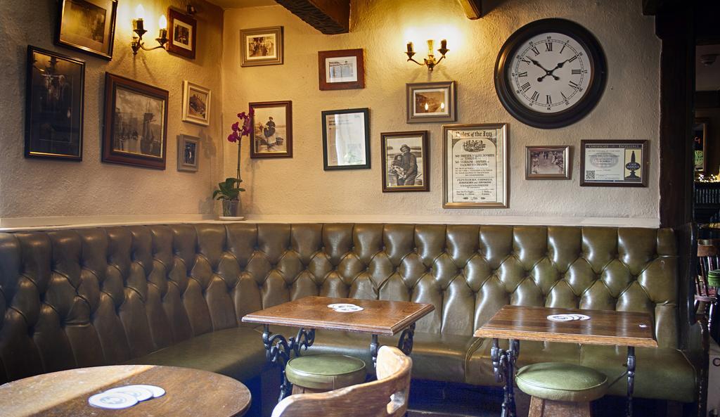 The Red Lion Inn Purmerend Extérieur photo